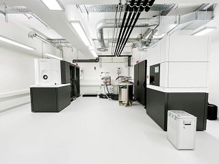 ATEM Cryo-EM clean room.