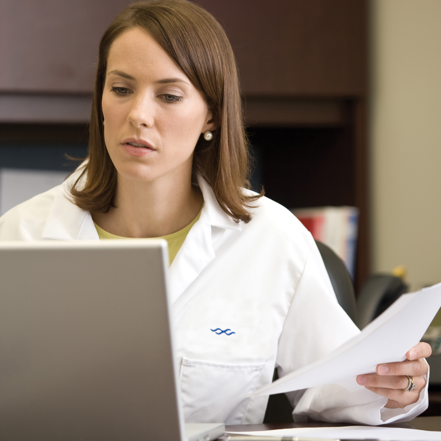 Scientist conducting Custom Immune Cell and Donor Recruitment Services