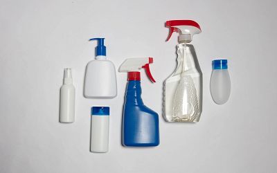 Produtos para a casa em um fundo branco.