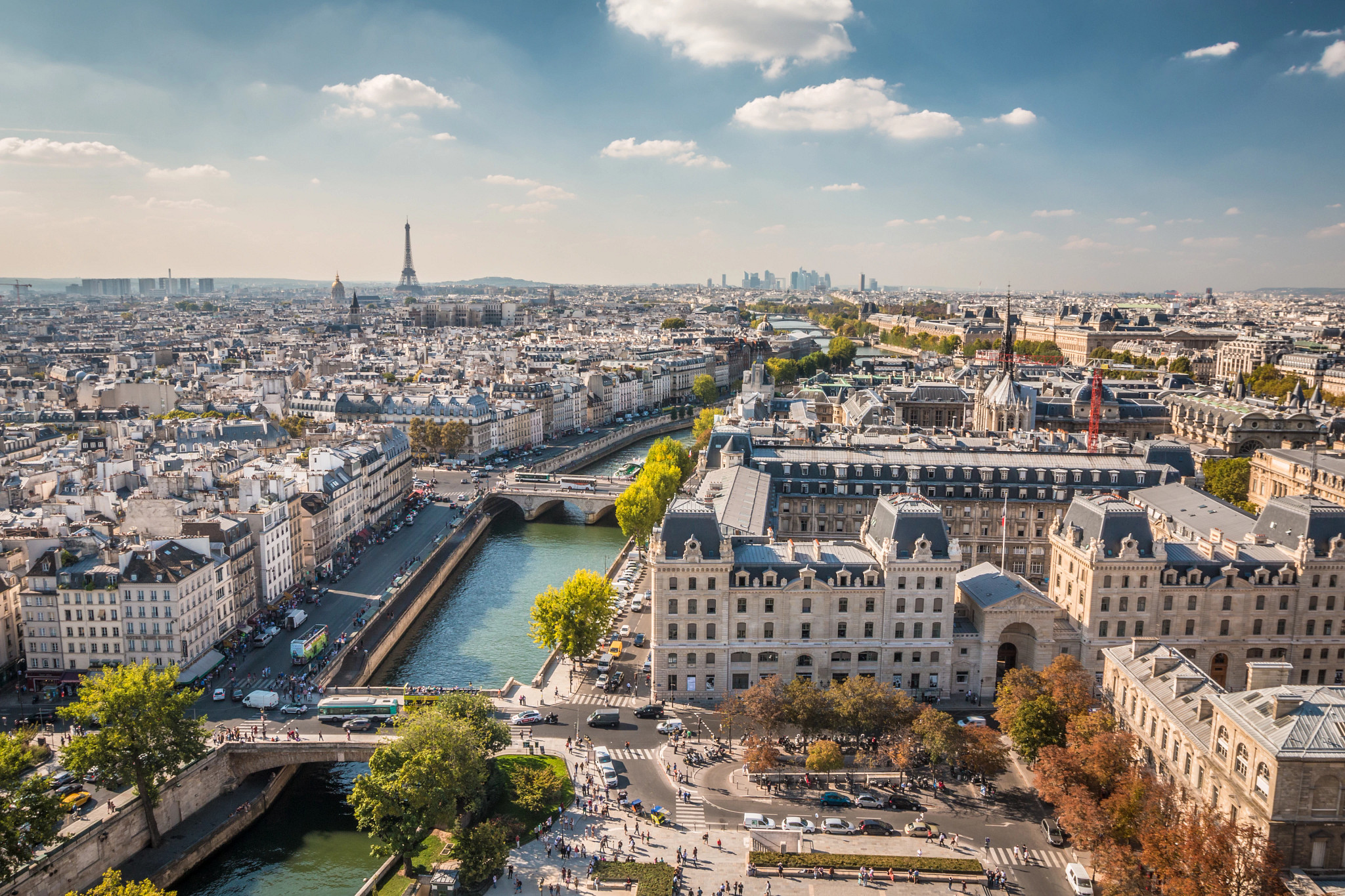paris skyline by day