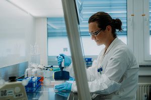 Charles River scientist at the Erkrath facility working on bulk harvest testing